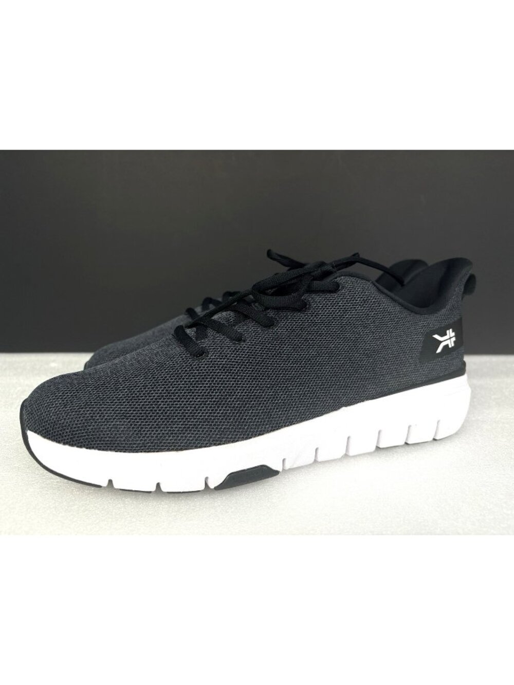 Kuru Flex Via Jet Black Bright White Women’s 11.5 Medium Casual Sneakers